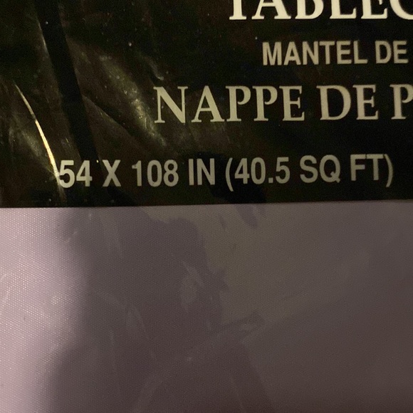 10/$15  Sealed Lavender Flannel backedTable-cover,Table Skirt & TCoverNWT - Picture 4 of 14